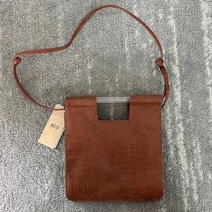 BEIS The Crossbody IN COGNAC CROC